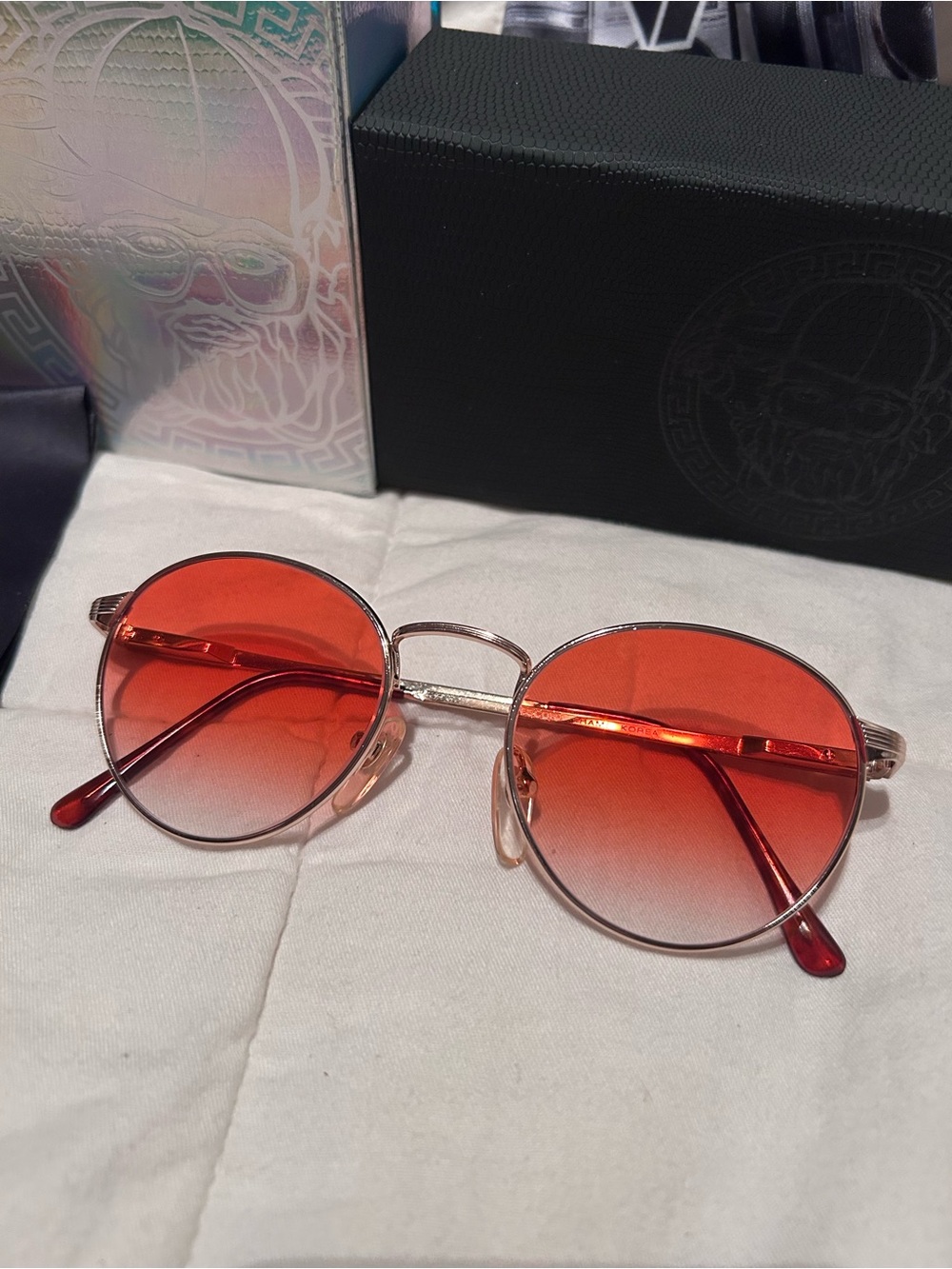 Escort 404 Korea Red Gradient Round Sunglasses - Classic Metal Frame